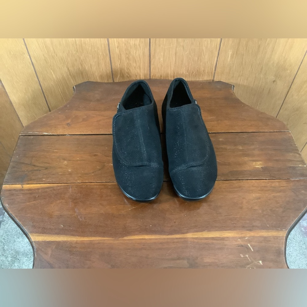 Women’s black prophet diabetic walking shoe size 9M